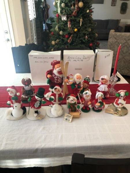 Annalee Dolls Christmas Lot of 11 dolls. ranging from 1993 to 2003. excellent