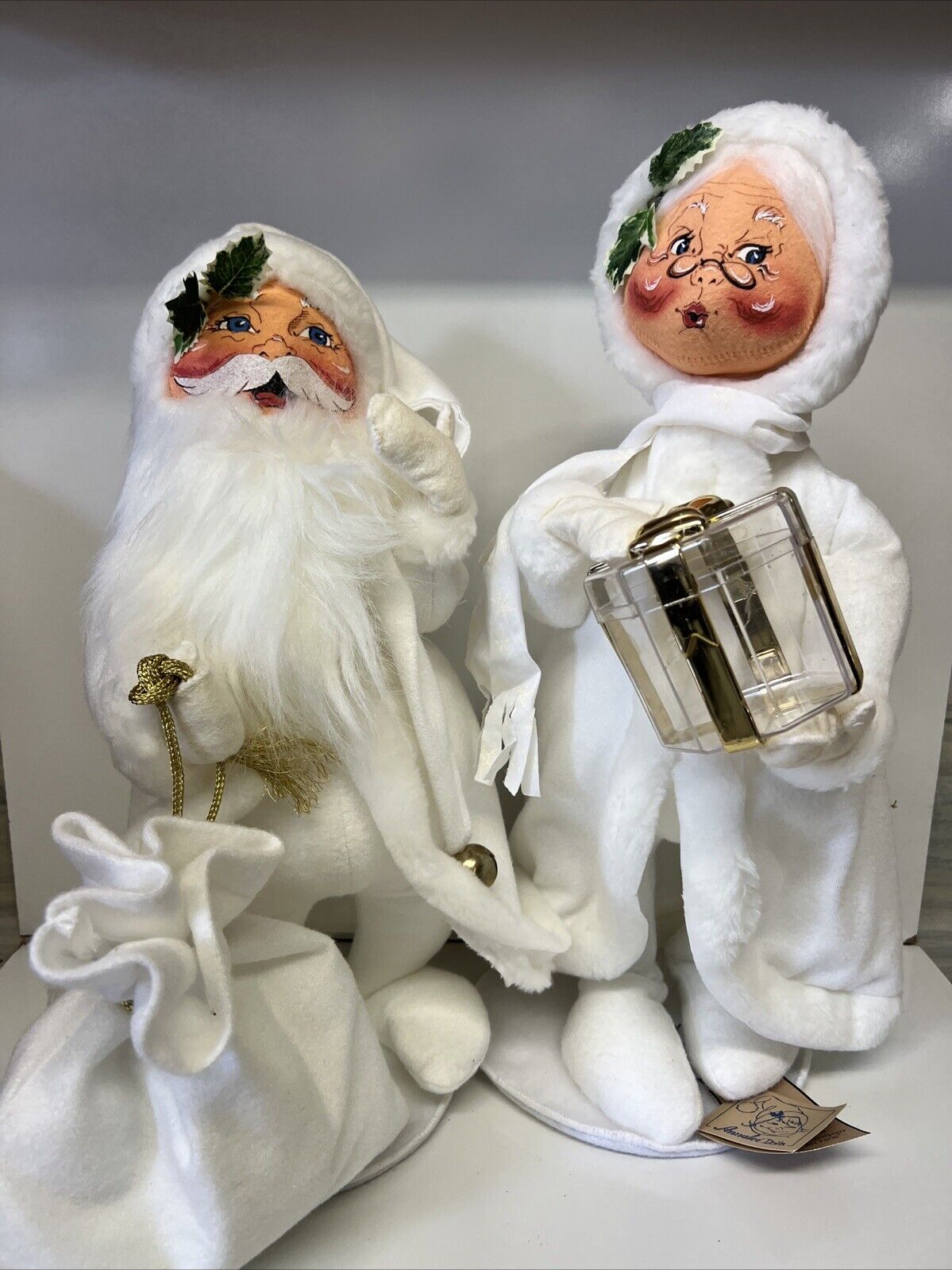 VERY RARE Annalee 17” 19”White Christmas Mr & Mrs Santa (552400-552300)
