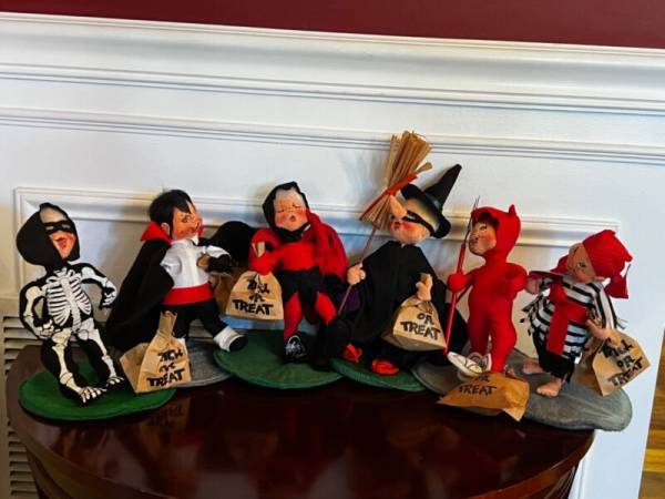 Vintage Annalee Dolls 90’s Halloween Trick Or Treat Kids in Costumes Lot of 6