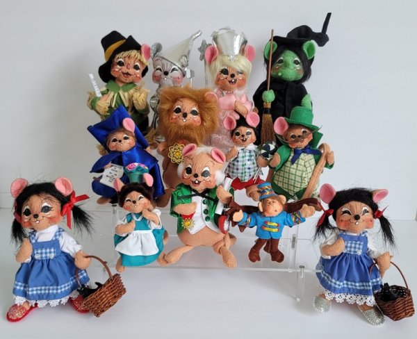Annalee Dolls Lot Of 13 Wizard Of Oz Mice Series- Dorothy, Glinda, Wicked Witch