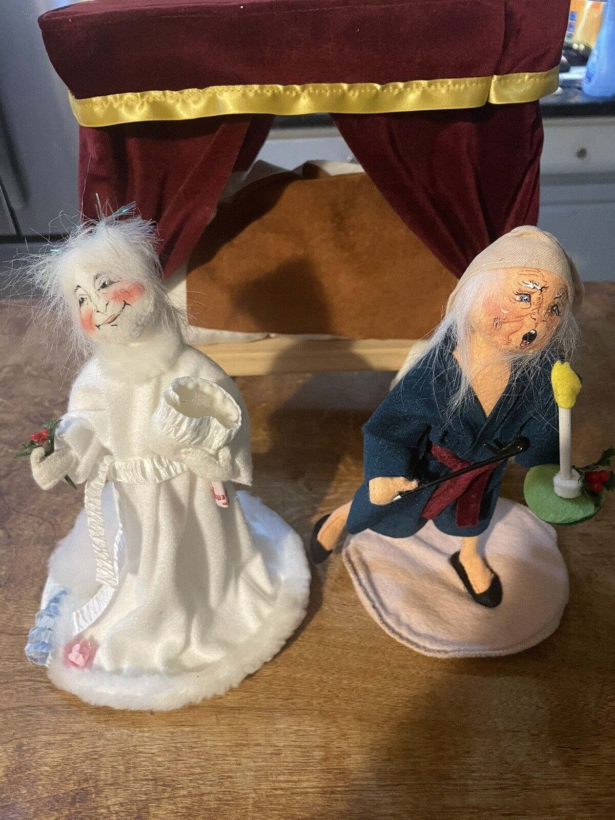 Annalee Doll Dickens Christmas Ghost & Scrooge with Bed Christmas Present