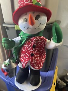 Annalee Snowman 20" doll with Bird Feeder