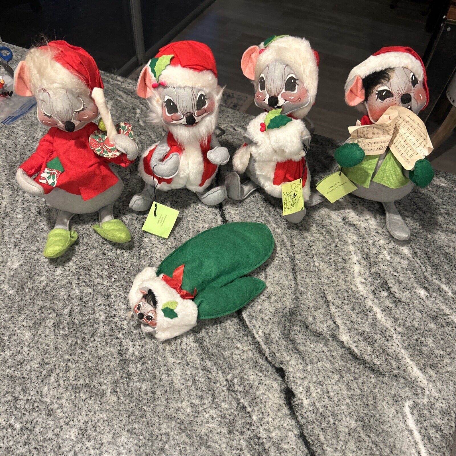 Vintage Lot 6 AnnaLee  Christmas Dolls Mice /  Mouse 9”-11” 1960’s Tags! Read!