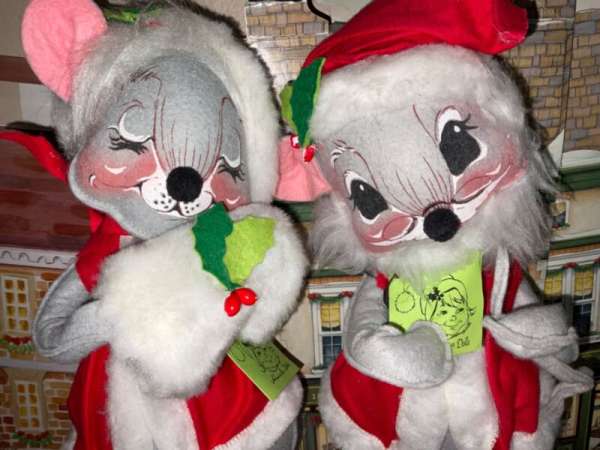 Annalee Vintage Christmas Santa Claus Mouse and Mrs. Santa Mouse 16”