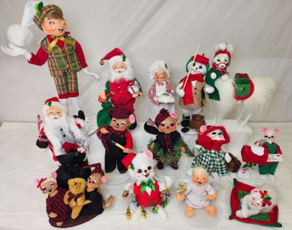Annalee 14 mixed lot Christmas Xmas Holiday theme Dolls 4"-14” open box w tag