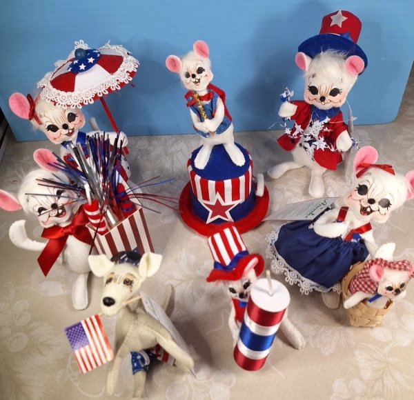 New 7 Annalee July 4th Patriotic Felt Mice Dolls Flags Fireworks Picnic Puppy
