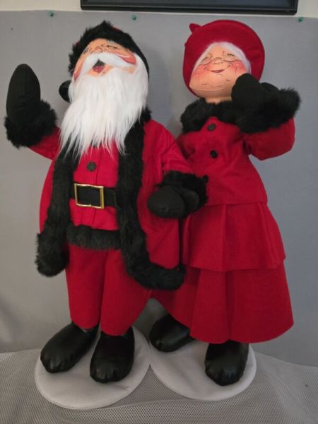 Annalee Santa and Mrs. Claus 30"  LE Exclusive. Only 100 Made. Never Displayed.