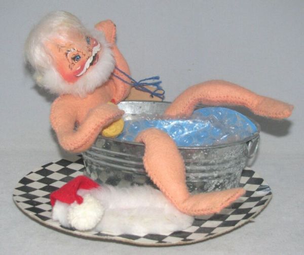 ANNALEE 10" Santa in Tub w/ Rubber Duckie (1991) Vintage Mobilitee Doll