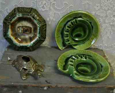 Lot Of 4 Vintage Ashtrays ~ BRASS TURTLE / CERAMIC ROYAL HAEGER AND ARNEL'S