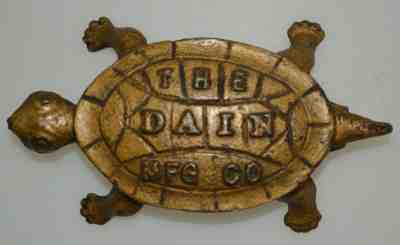 RARE DAIN MFG CO CAST IRON TURTLE JOHN DEERE OTTUMWA IOWA ADVERTISING ASHTRAY IA