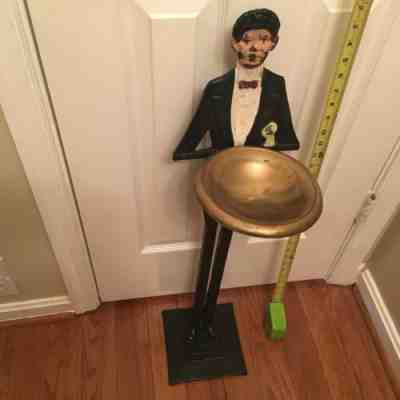 ANTIQUE USA TOBACCO CAST IRON WHITE BUTLER MAN SMOKING ART ASHTRAY STAND TRAY