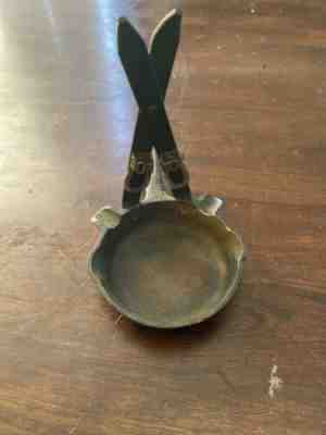 Griswold Cast Iron 00 Ashtray Skillet with match pack holder #570A