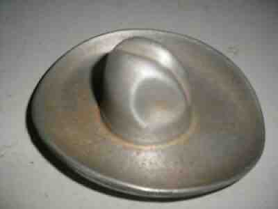 original cast griswold cowboy hat ash tray #31