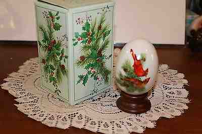 AVON porcelain egg.....1984 FOUR SEASON'S  WINTER  BOLD  BEAUTY