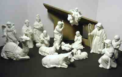 Avon Nativity Collection Vintage Figures (16) Piece Set White Porcelain