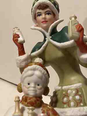 2003 Avon Mrs Albee Porcelain Presidents Club Award Figurine Victorian Snow Lady