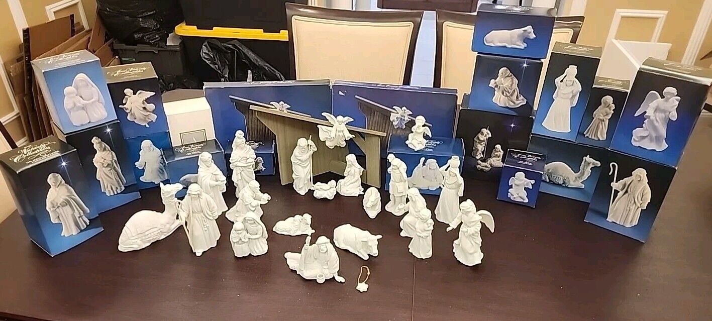 23 PIECE Complete AVON WHITE PORCELAIN NATIVITY COLLECTIBLES SET  1981-1993 MINT