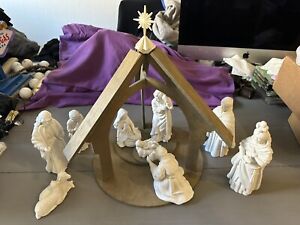 Vintage 1980’s Avon Porcelain Nativity Collectibles W/ Boxes (10 Total Pieces)