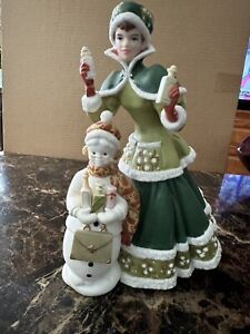 2003 Avon Mrs Albee Porcelain Presidents Club Award Figurine Victorian Snow Lady