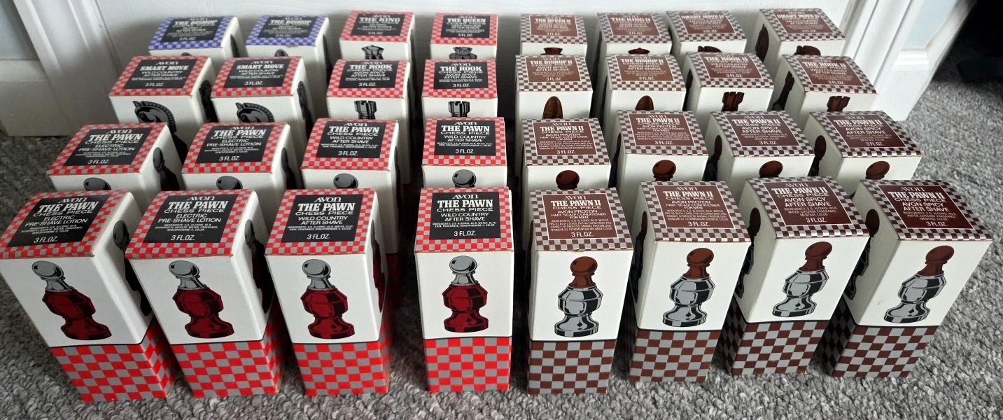 Complete Set 32 Vintage 70s Avon Chess Set After Shave NEW/FULL IN BOXES
