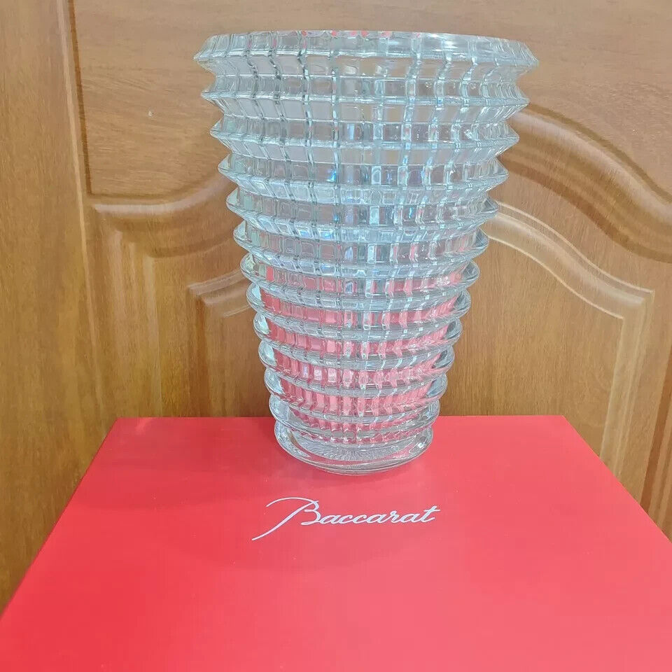 New ListingBaccarat Eye Oval Vase  With Original Packaging & Accessories