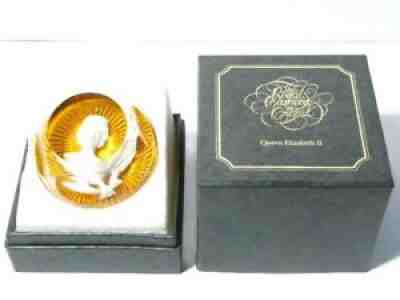 1979 Royal Cameo in Crystal Elizabeth II Baccarat France John Pinches BOXED