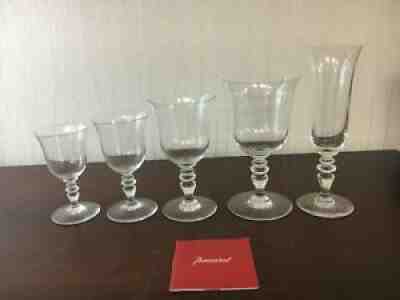 Service vence 30 piÃ¨ces en cristal de Baccarat