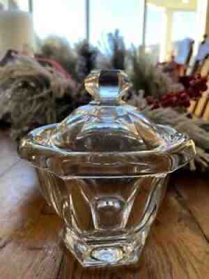 VINTAGE BACCARAT CRYSTAL LIDDED CANDY NUT DISH EXCELLENT UNUSED CONDITION 5.5"