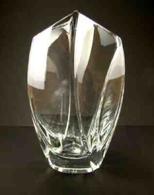 BACCARAT Large Crystal GIVERNY Vase by Robert Rigot 10 3/4â? Tall â?? FLAWLESS!