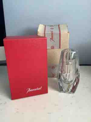 NIB AUTHENTIC SIGNED BACCARAT CRYSTAL MADE IN FRANCE BOUTONâ??DOR VASE NO RESERVE