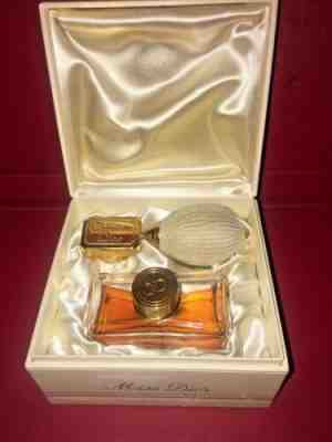 Vintage CHRISTIAN DIOR MISS DIOR BACCARAT CRYSTAL PERFUME 1 1/2 FL OZ W/ATOMIZER