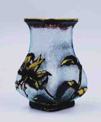 Very Rare Superb 1900 Baccarat Crystal Miniature Showcase Vase