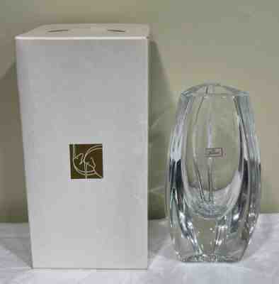 Vintage Baccarat Crystal Dâ??or 8â??â?? Triangle Bud Vase