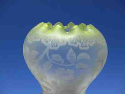 St. Louis Baccarat Crystal Tulip Vintage 19th Big Oil Tulip Lamp