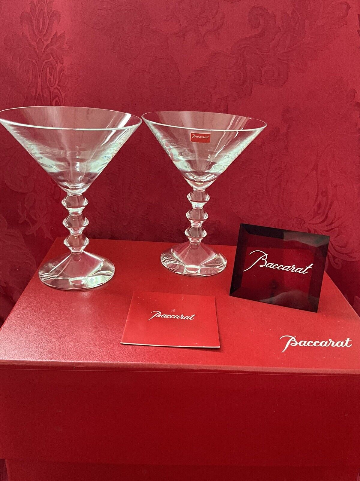 NIB FLAWLESS Stunning BACCARAT France Pair VEGA Crystal MARTINI COCKTAIL Glasses