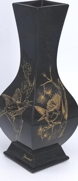 BACCARAT FRENCH CRYSTAL VASE.JAPONISME FASHION. BLACK WITH GOLD GILDING.ELEGANT