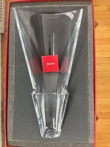 Baccarat diva horizontal vase 19.5 inches
