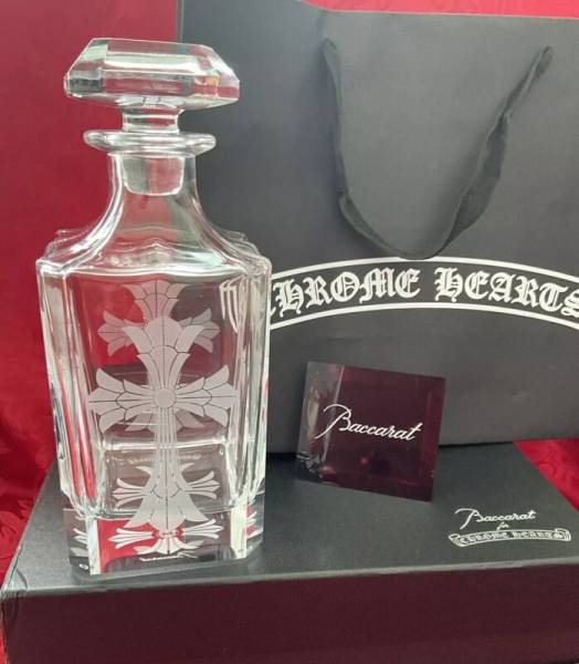NIB FLAWLESS Glass BACCARAT France Crystal CHROME HEARTS Dagger DECANTER STOPPER