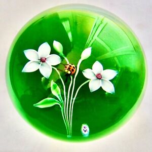 BACCARAT PAPERWEIGHT 1976 FLOWERS & LADYBUG  3"