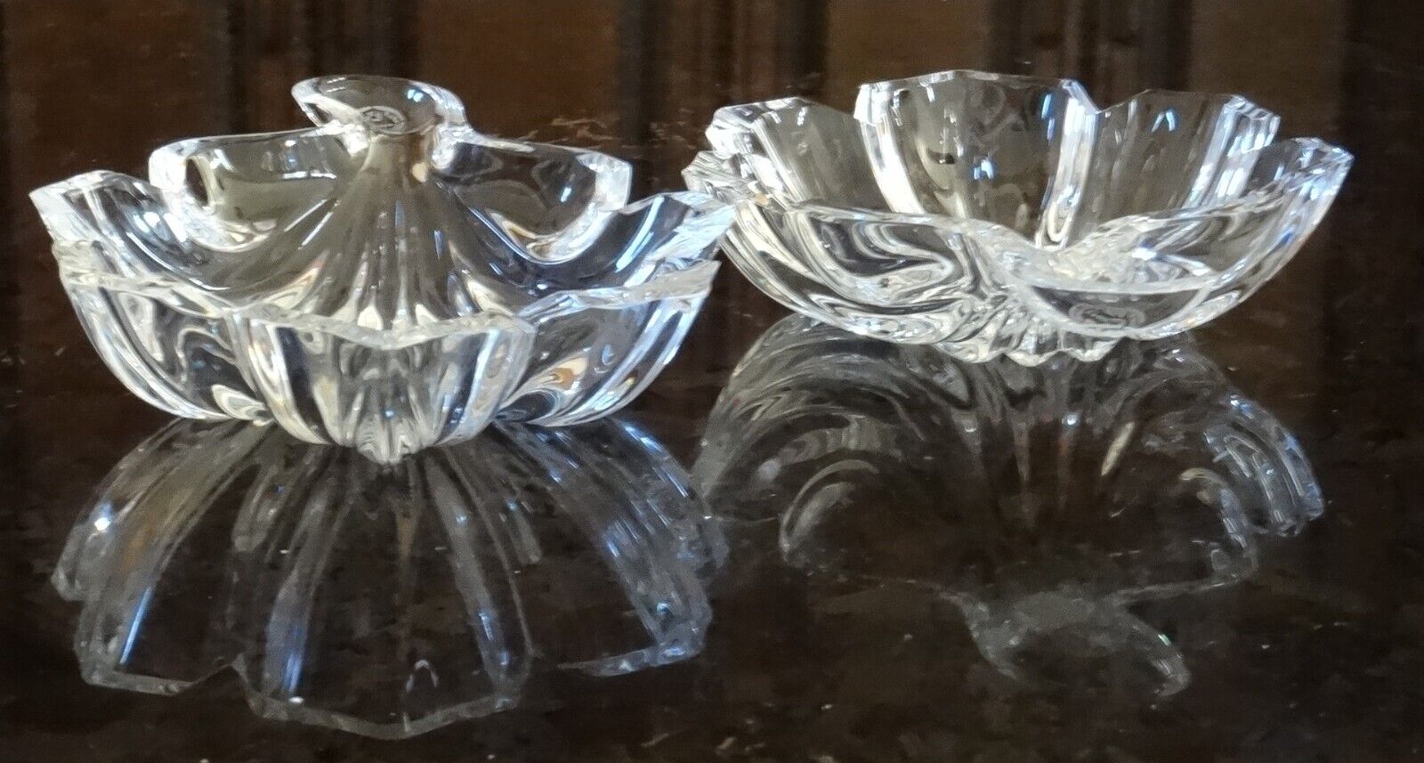 *VINTAGE* Baccarat Crystal FEUILLE Set of 2 Leaf Nut Dish / Candy Bowl 5 1/8"