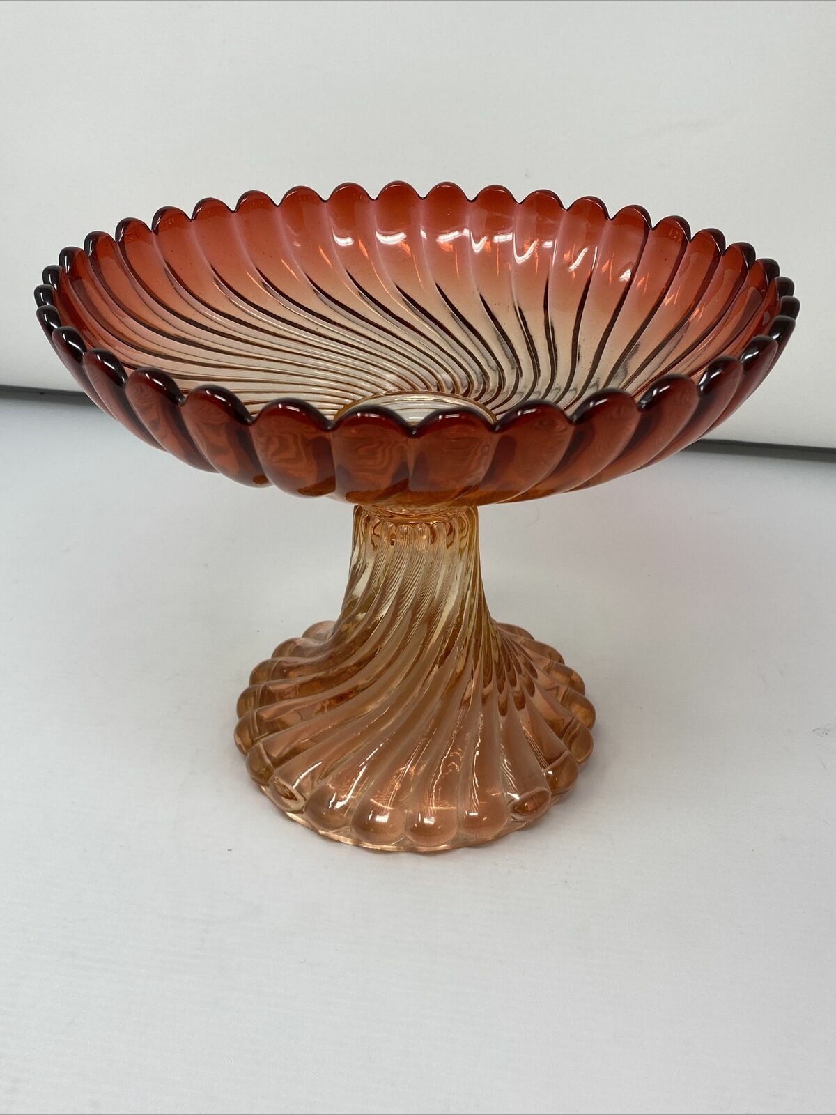 Baccarat Depose Rose Tiente Swirl Compote / Tazza