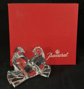 BACCARAT CRYSTAL LOVE BIRDS DOVE FIGURINE WITH ORIGINAL BOX....SIGNED & MINT!
