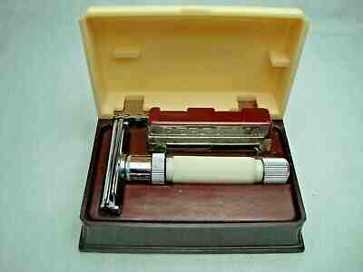 Rare And Collectible Bakelite Items : Bakelite Razor Value Guide ...