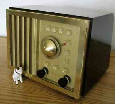 Restored Vintage RCA Model 75x11 Bakelite Table Radio from 1948