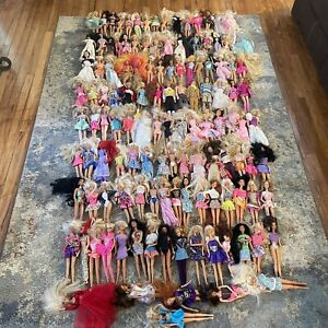 Barbie Dolls, Clothing,  Accessories Mattel Vintage Dolls 1966-2000 Lot of 120