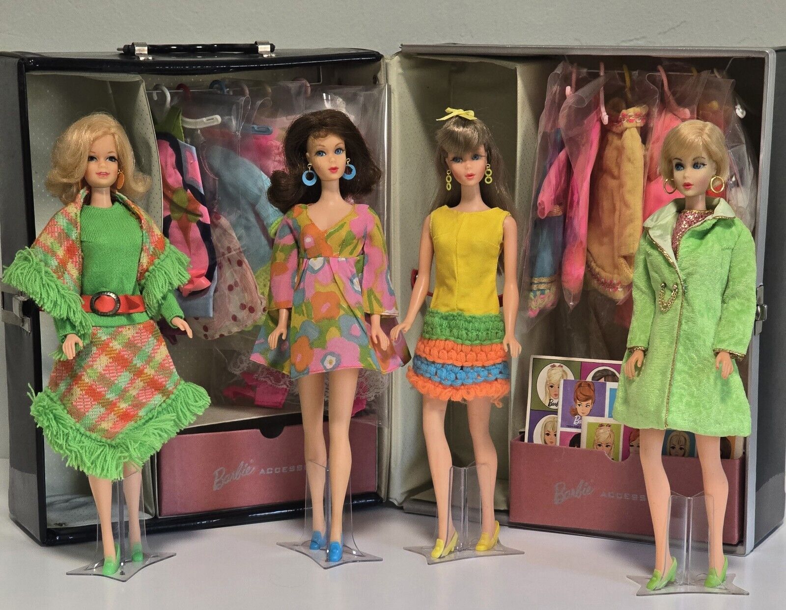Vintage 1960s Mod Barbies LOT w/Original Clothes Accessories & Case