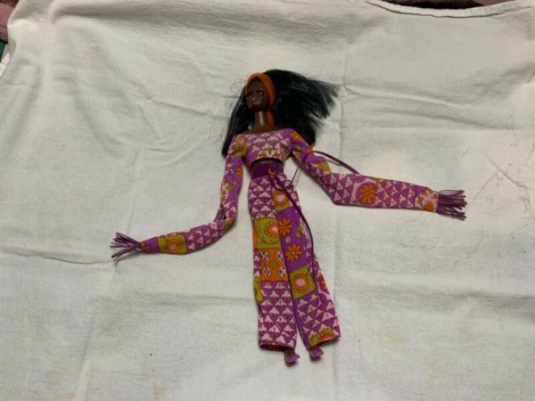 Vintage Barbie Live Action Christie Doll #1175 & Original Outfit 1971