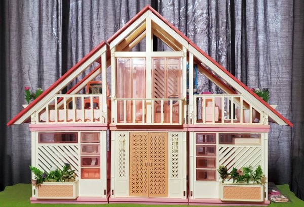 VTG 1985 Barbie A Frame Dream House Pink/White Furnished See Pics & Discription