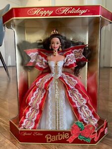 New ListingRARE vintage 1997 Happy Holidays Barbie Doll with MISPRINT Green Eyes