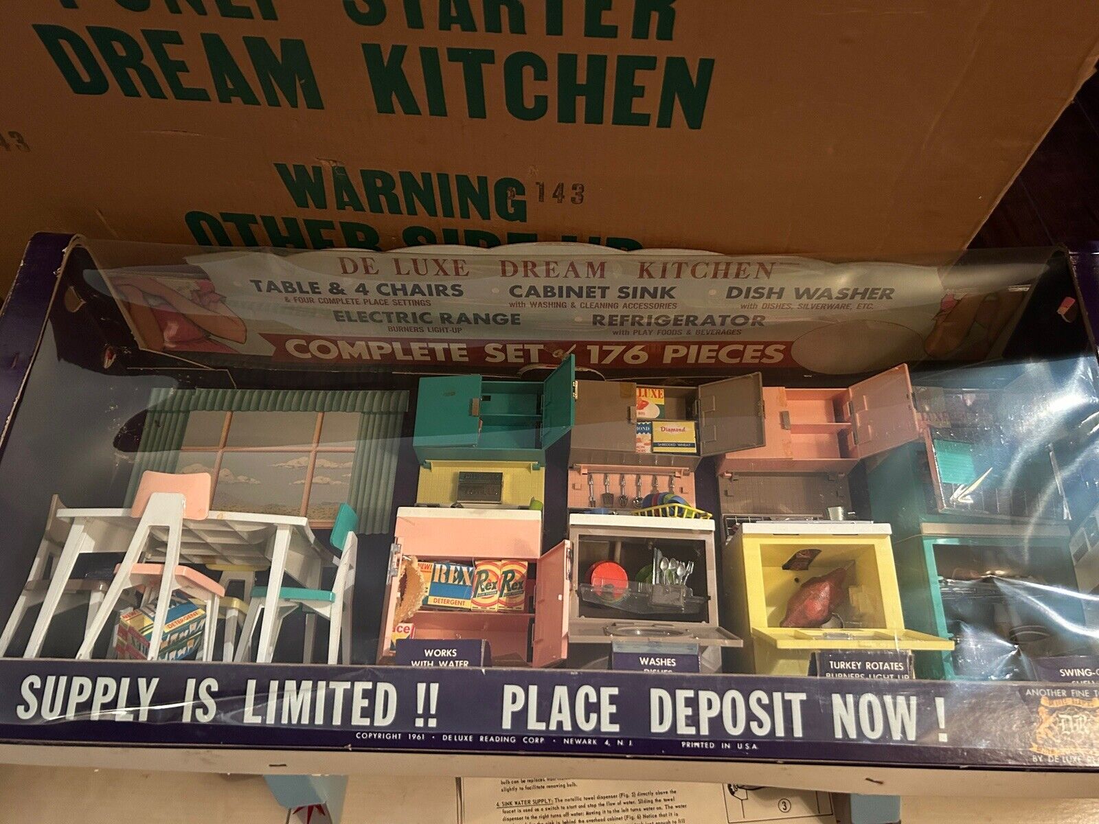 1960's VTG Barbie Dream Kitchen Produced by Deluxe Reading Corp MCM BOX